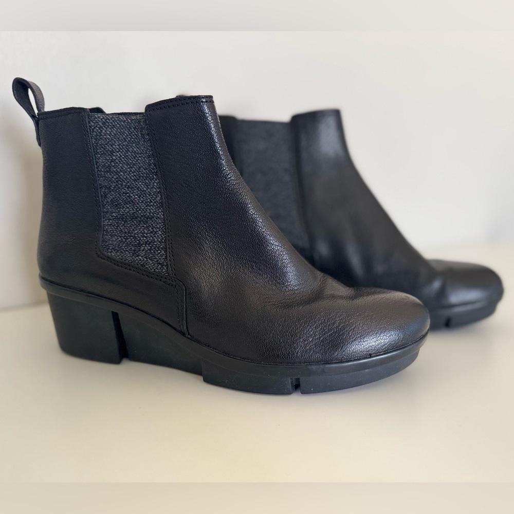 Clarks Pola Rain black leather wedge boots size 7